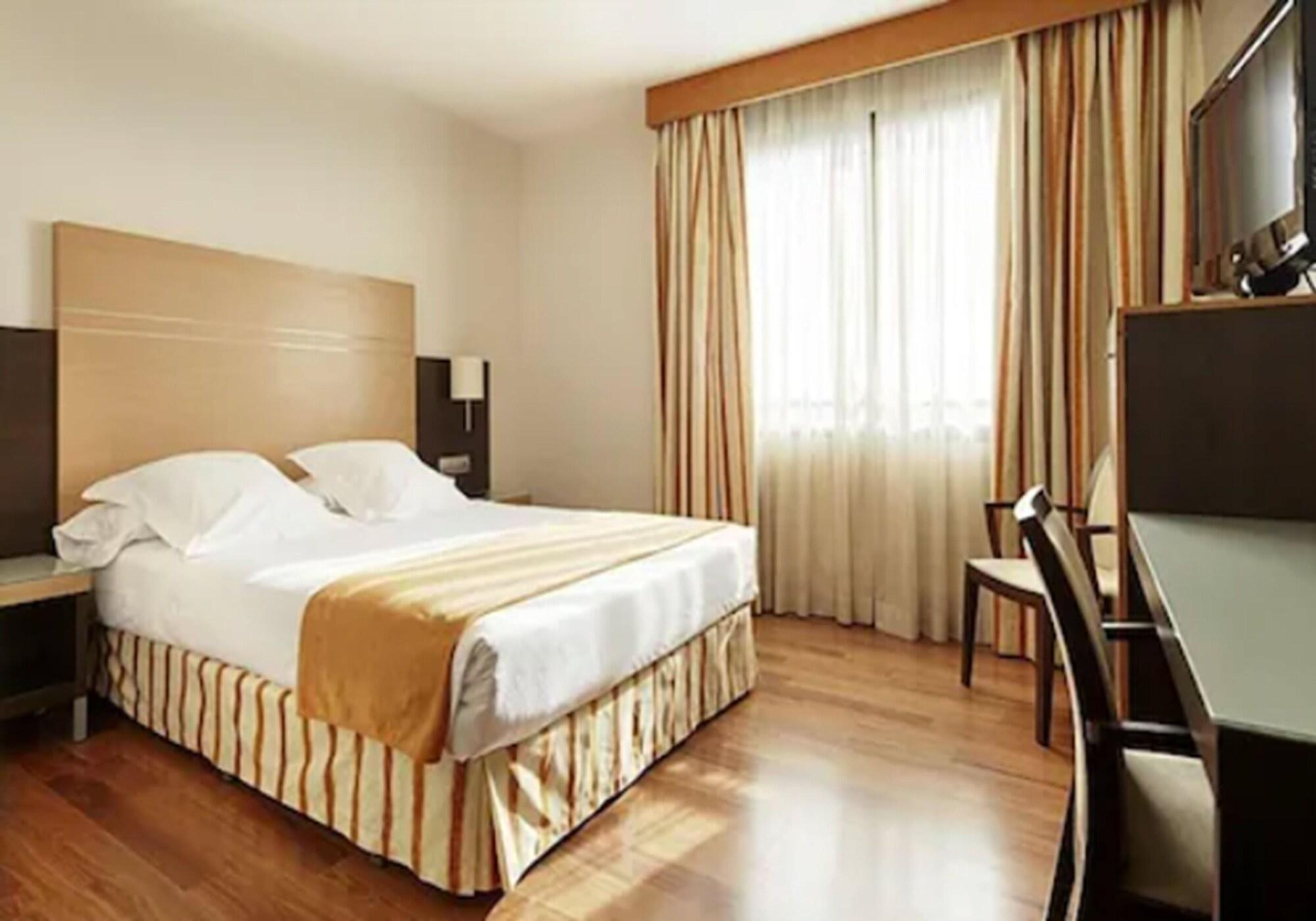 פמפלונה Hotel Blanca De Navarra מראה חיצוני תמונה