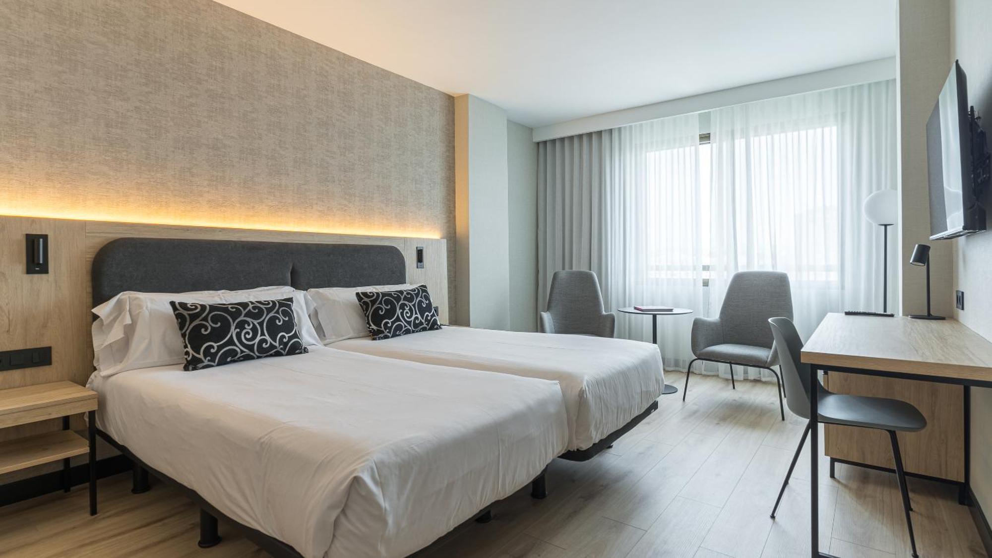 פמפלונה Hotel Blanca De Navarra מראה חיצוני תמונה