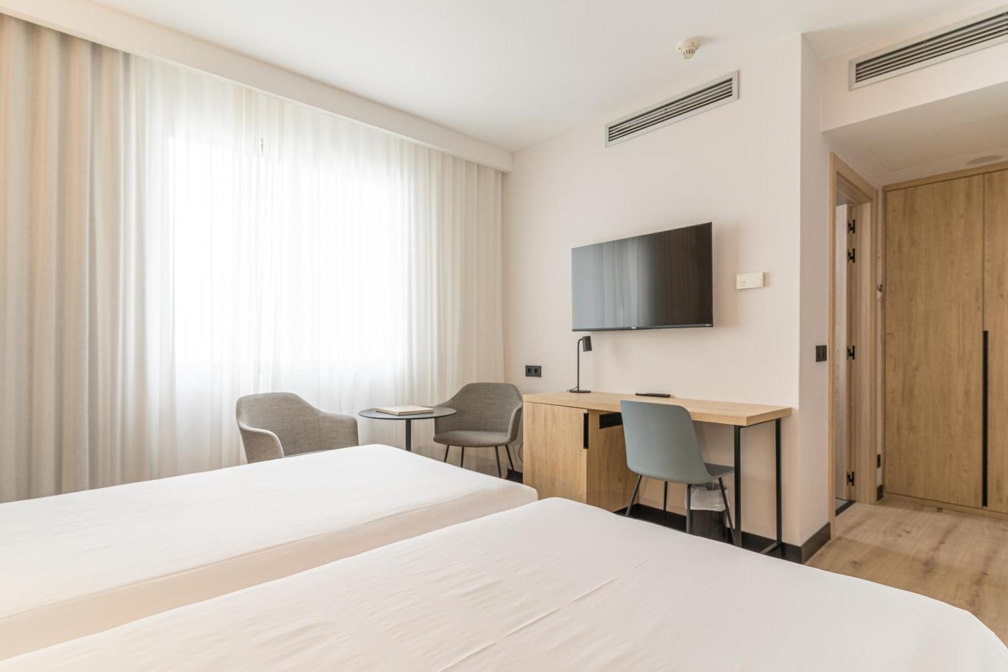 פמפלונה Hotel Blanca De Navarra מראה חיצוני תמונה