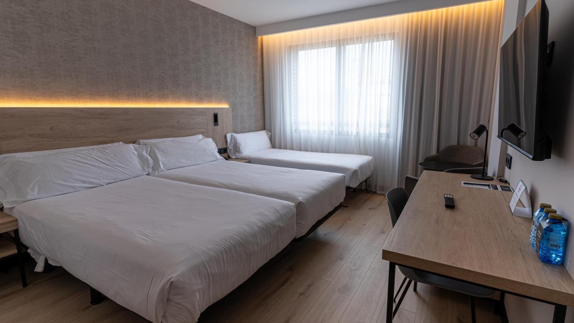 פמפלונה Hotel Blanca De Navarra מראה חיצוני תמונה